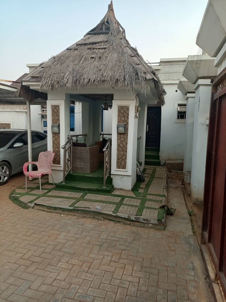3 Bedroom Flat for Sale in LAWU Estate, Minna - 2