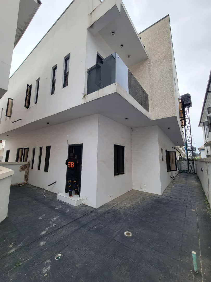Brand New 4 Bedroom Semi Detached Duplex for Rent in Thomas Estate