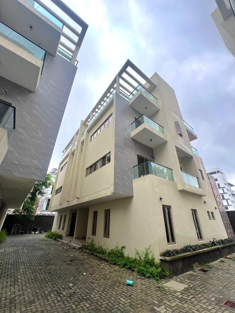 5 Bedroom Duplex for Sale in Banana Island, Lagos - 1