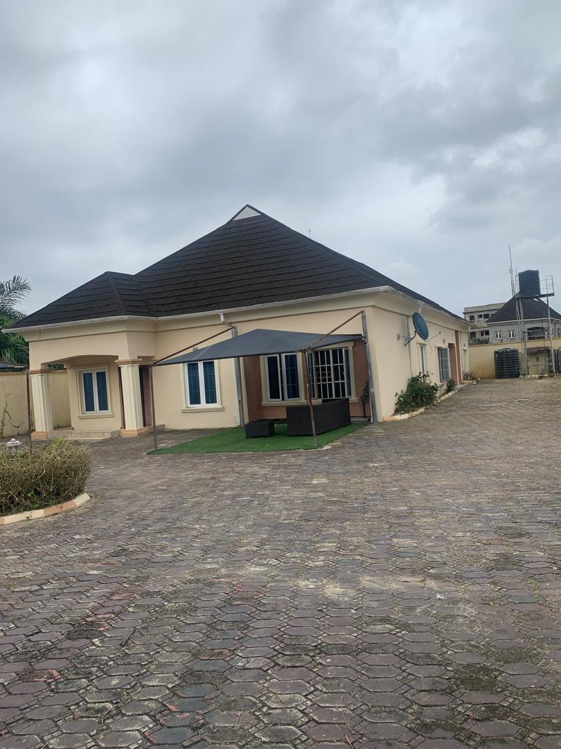 Four Bedroom Flat Bungalow for Sale in Majek