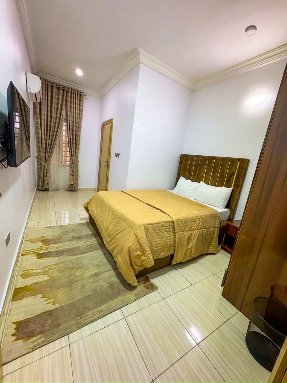 3 Bedroom Shortlet - 3