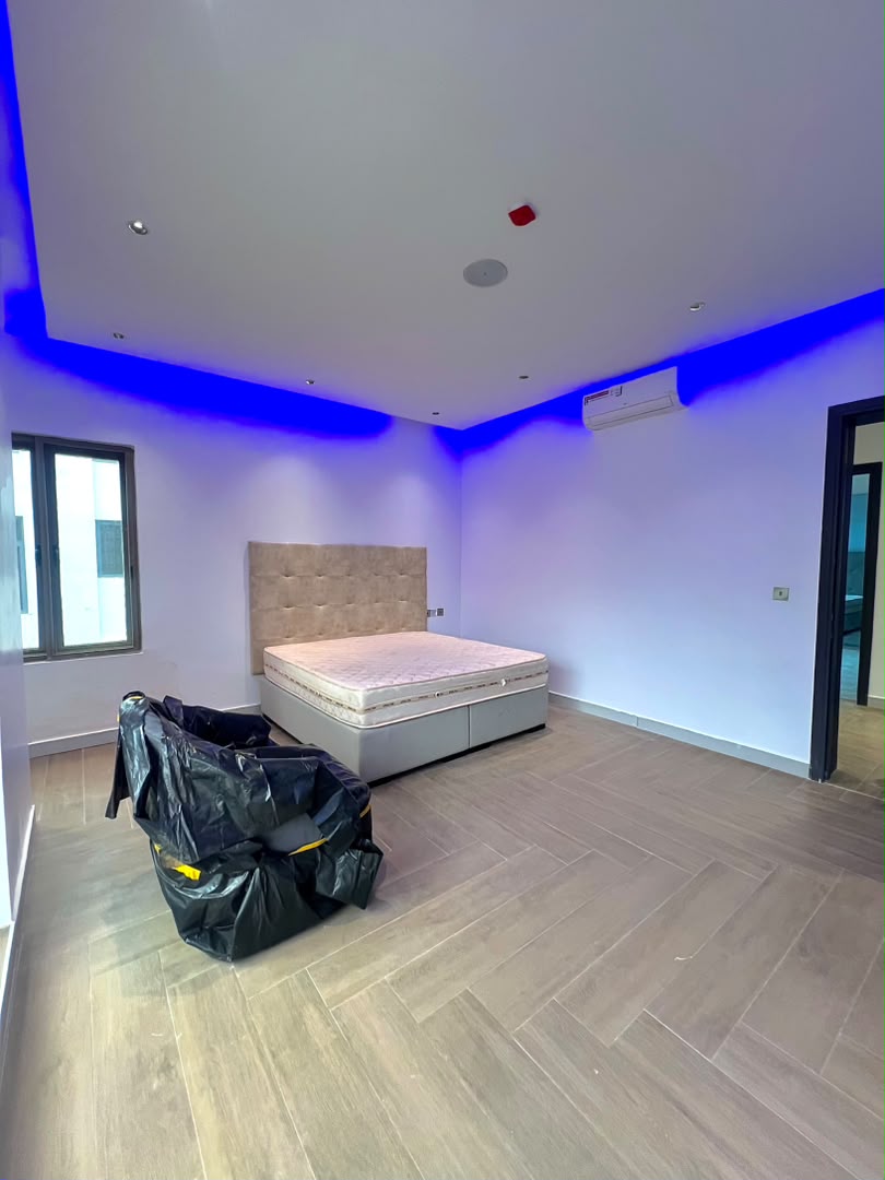 Luxury 3-Bedroom Apartment with Boys' Quarters for Rent in Old Ikoyi, Lagos - 14