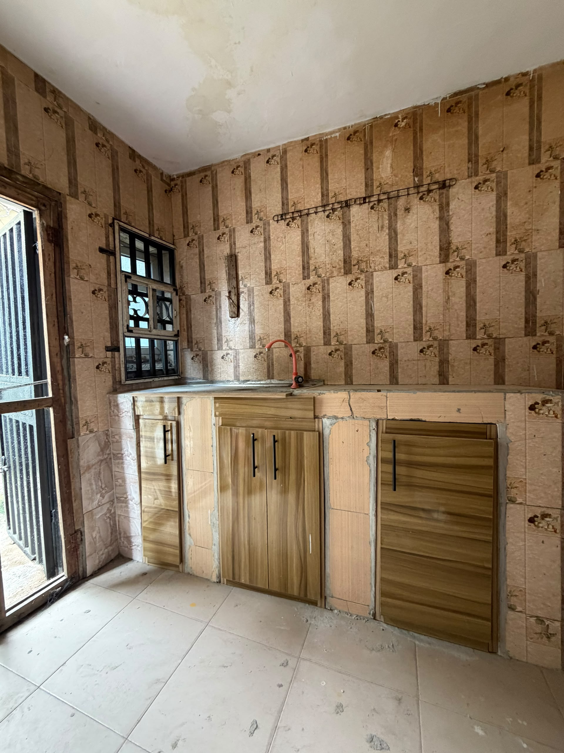 3BEDROOM FLAT - 2