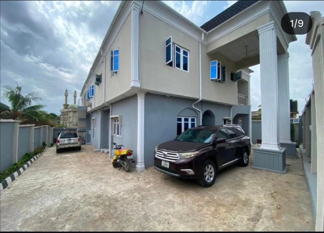 3BEDROOM FLAT