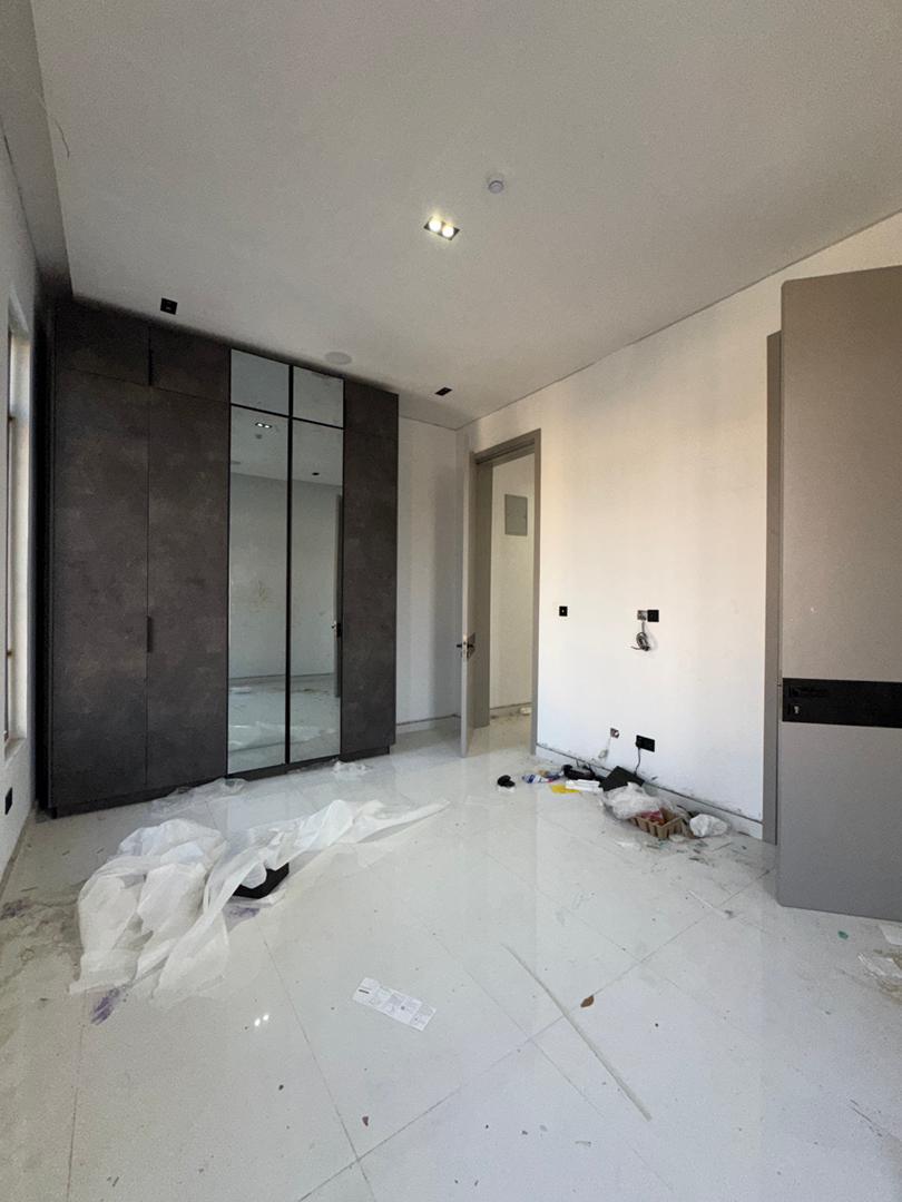5 Bedroom Duplex for Sale in Lekki Phase 1, Lagos - 1