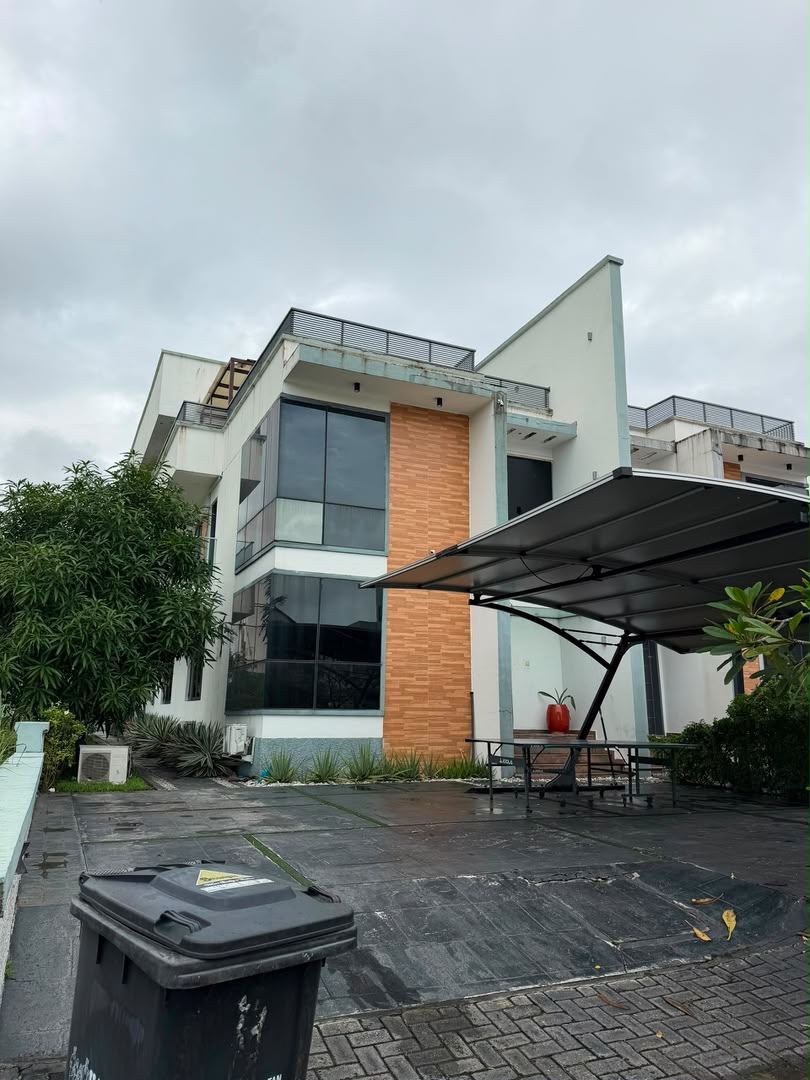 5 Bedroom Semi Detached House for Rent in Cowrie Creek, Ikate