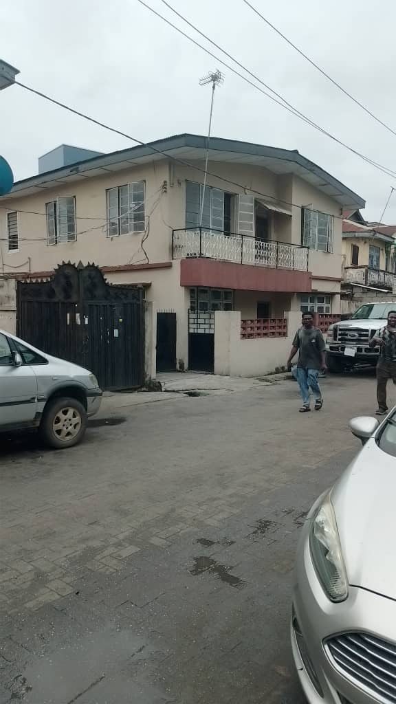 4 Units of 3 Bedroom Flat for Sale in Surulere, Lagos