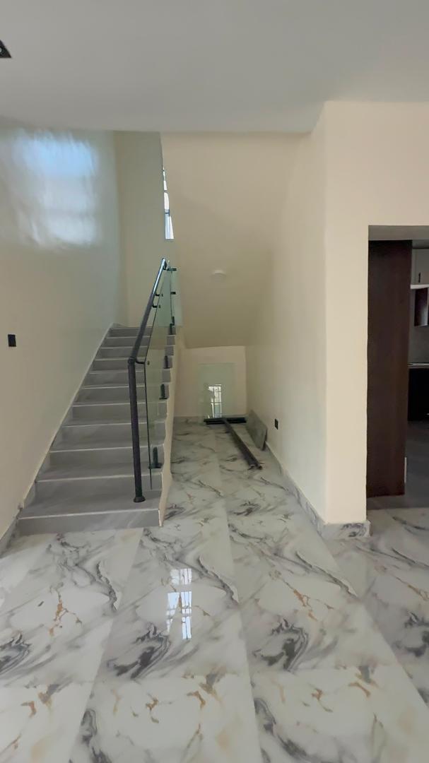 4 Bedroom Terrace Duplex for Rent in Lekki, Lagos - 4