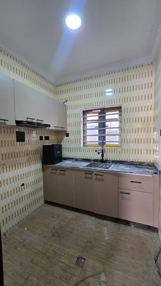 2 Bedroom Flat for Rent in Alalubosa GRA, Ibadan