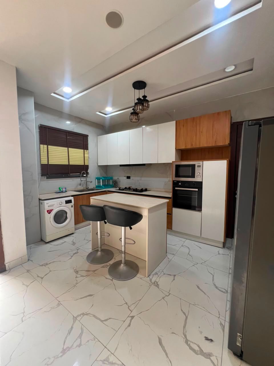 Furnished 3-Bedroom Apartment with Boys' Quarters for Rent in Ikoyi, Lagos - 4