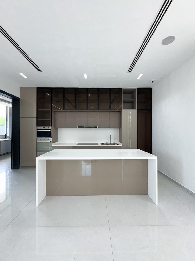 5 Bedroom Duplex for Sale in Ikoyi, Lagos - 1