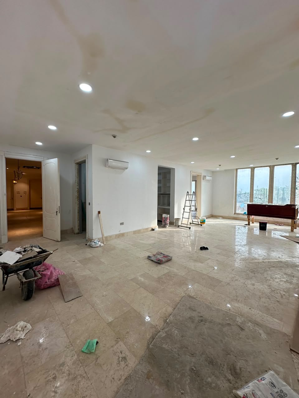 Luxury 1-Bedroom Apartment for Rent in Old Ikoyi, Lagos - 4
