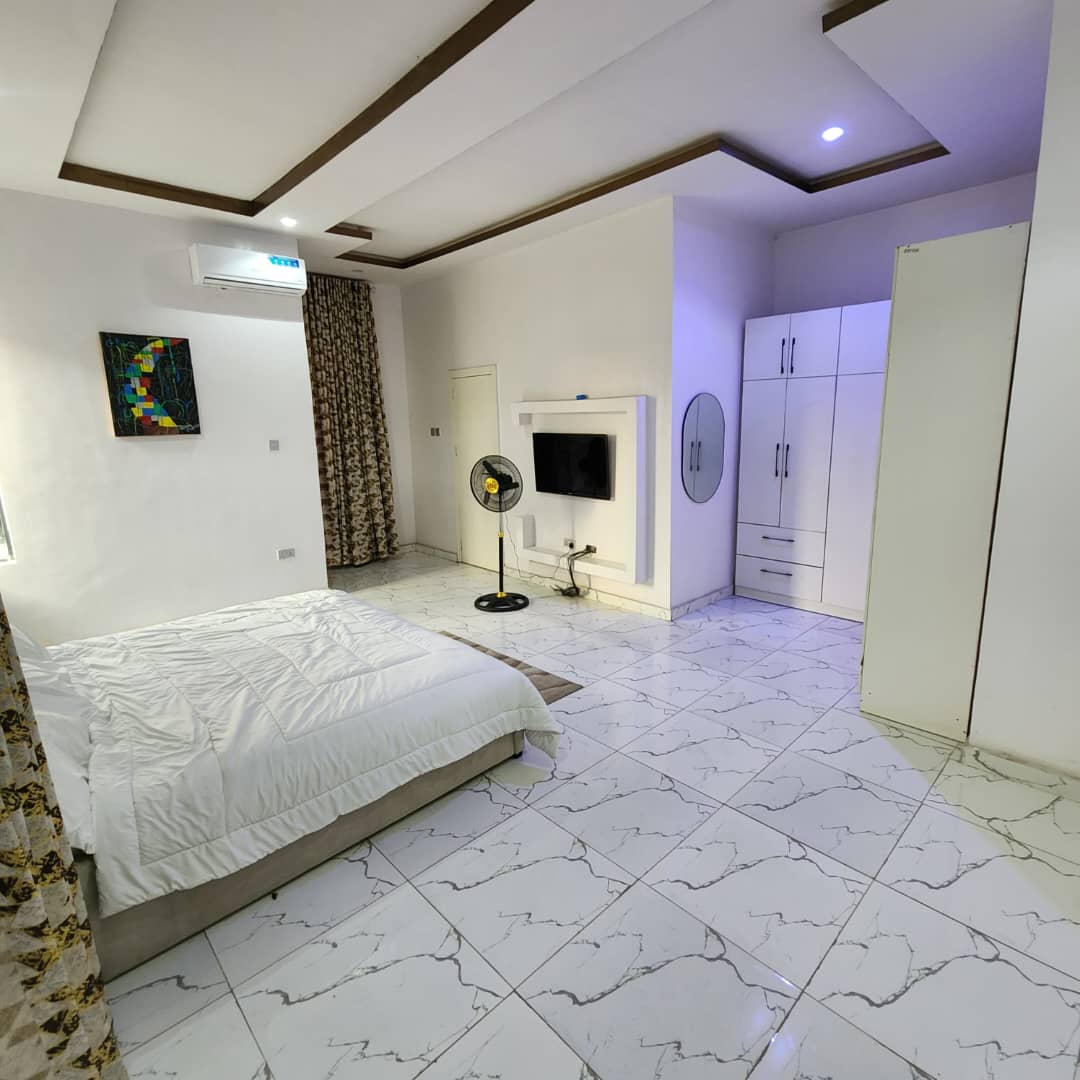 Furnished Studio Room for Shortlet in Lekki, Lagos