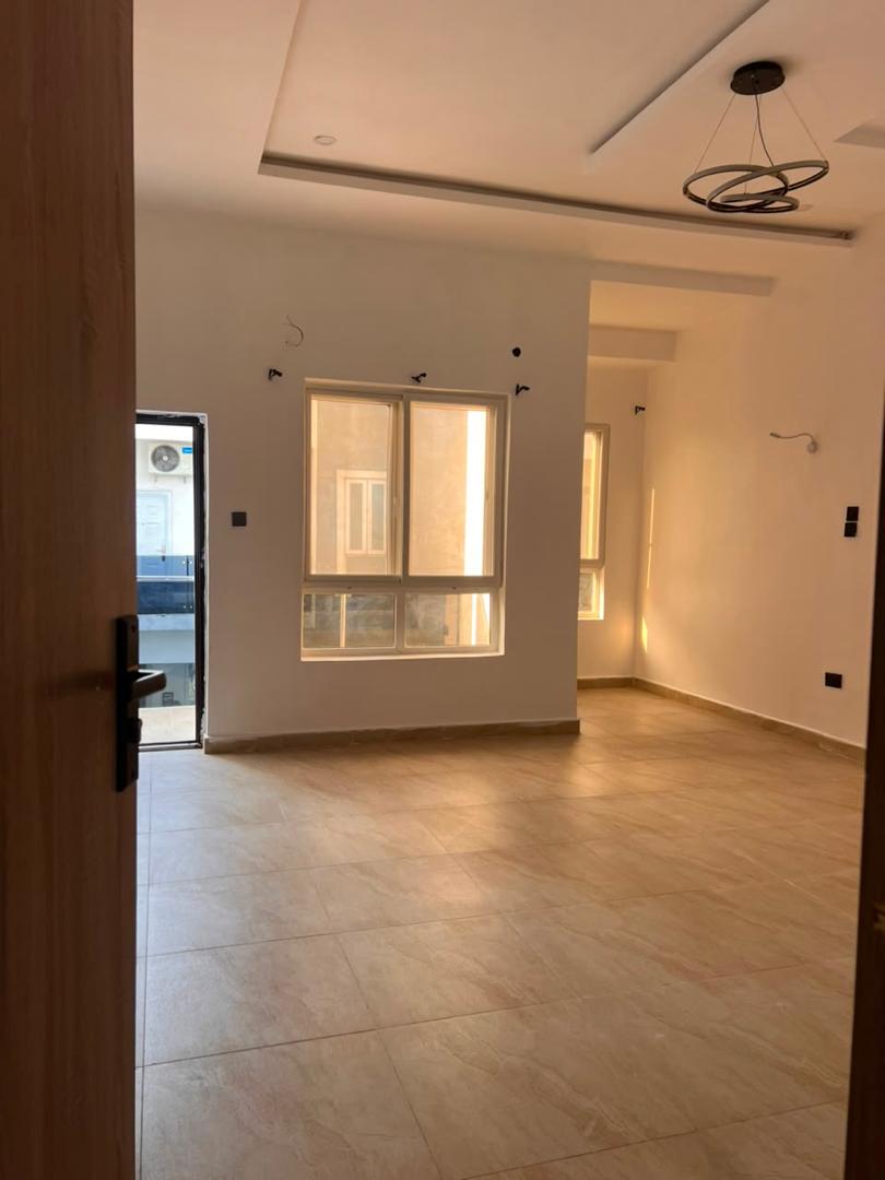 4 Bedroom Duplex for Rent in VGC