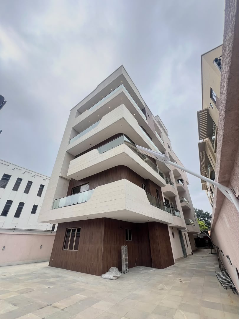 Luxury 3-Bedroom Apartment with Boys' Quarters for Rent in Old Ikoyi, Lagos - 24