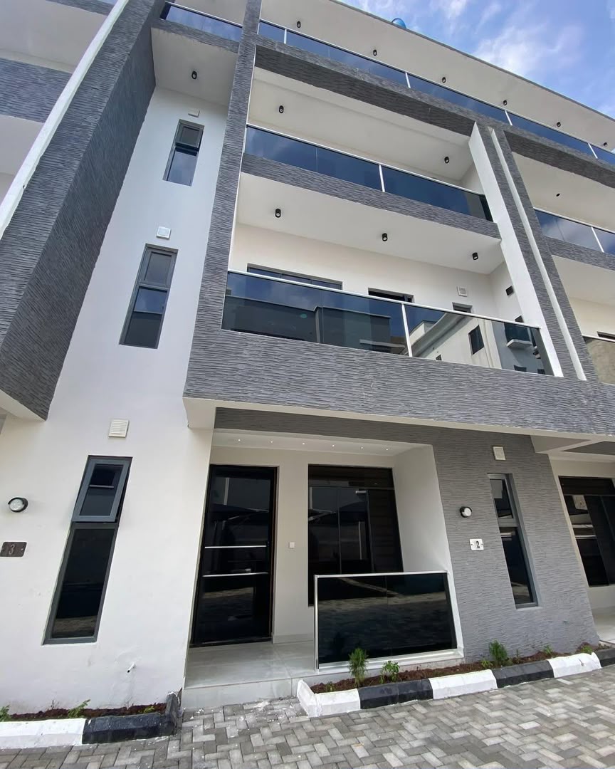 4 Bedroom Terrace for Rent in Oniru, Lagos