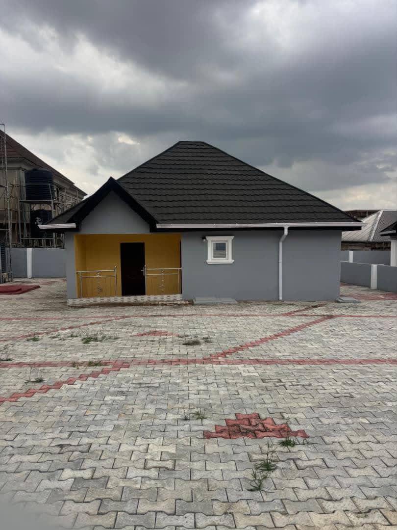 2 Bedroom Flat for Rent in Kolapo Ishola GRA