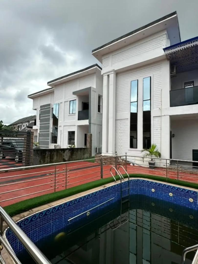 Fully Furnished 5 Bedroom Duplex with Additional Apartments for Sale in Port Harcourt