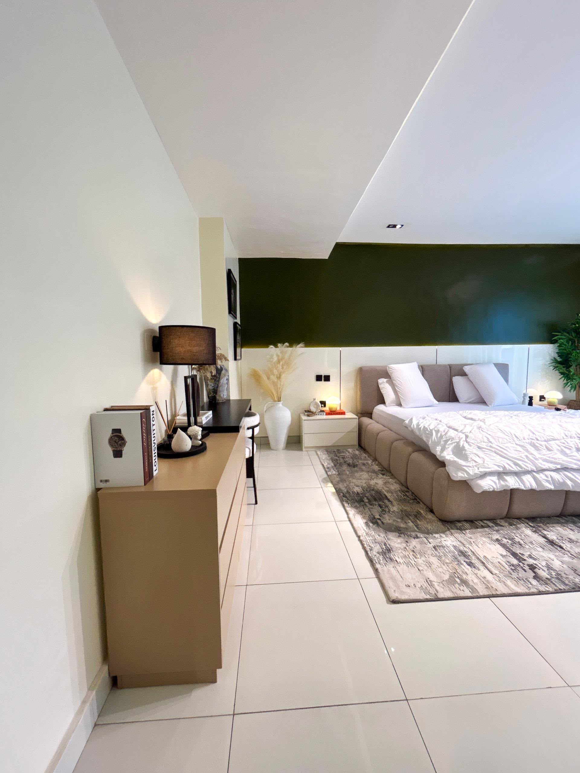 Cozy 2 Bedroom Shortlet in Lekki Phase 1, Lagos