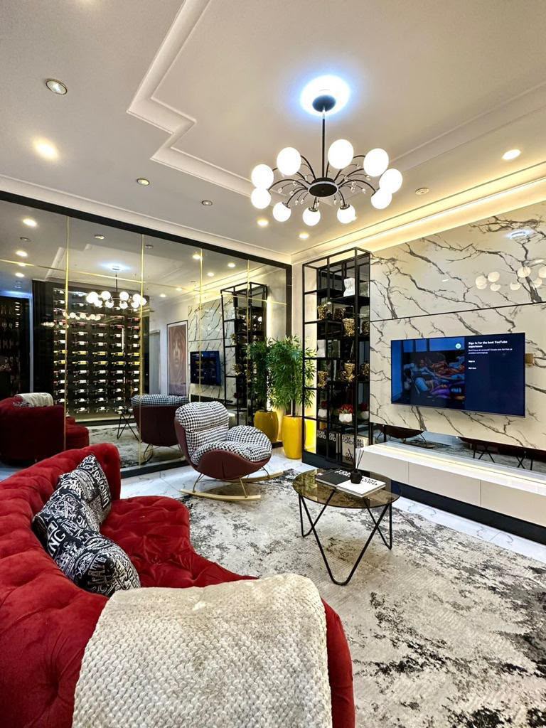 Luxury 1 Bedroom Shortlet Apartment in Chevron, Lekki
