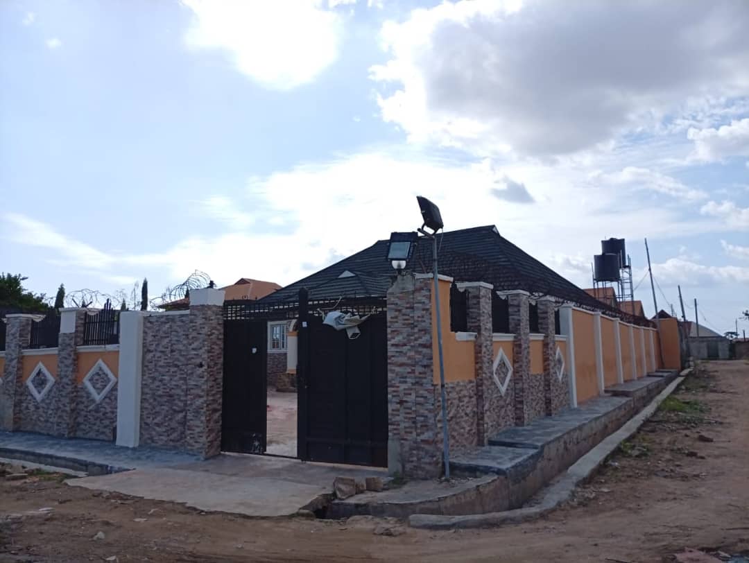 4 Bedroom Bungalow for Sale at Oluyole Extension, Ibadan