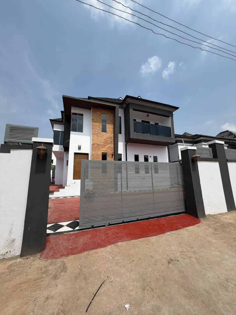 Standard Detached 4 Bedroom Duplex with BQ for Sale in Carlton Gate Estate, Akobo, Ibadan