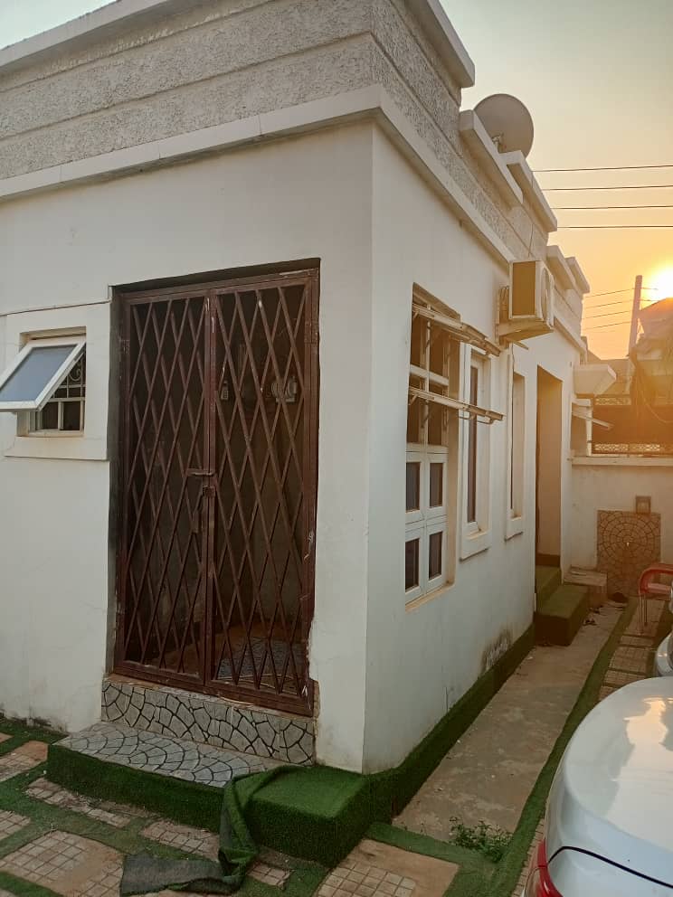 3 Bedroom Flat for Sale in LAWU Estate, Minna - 1