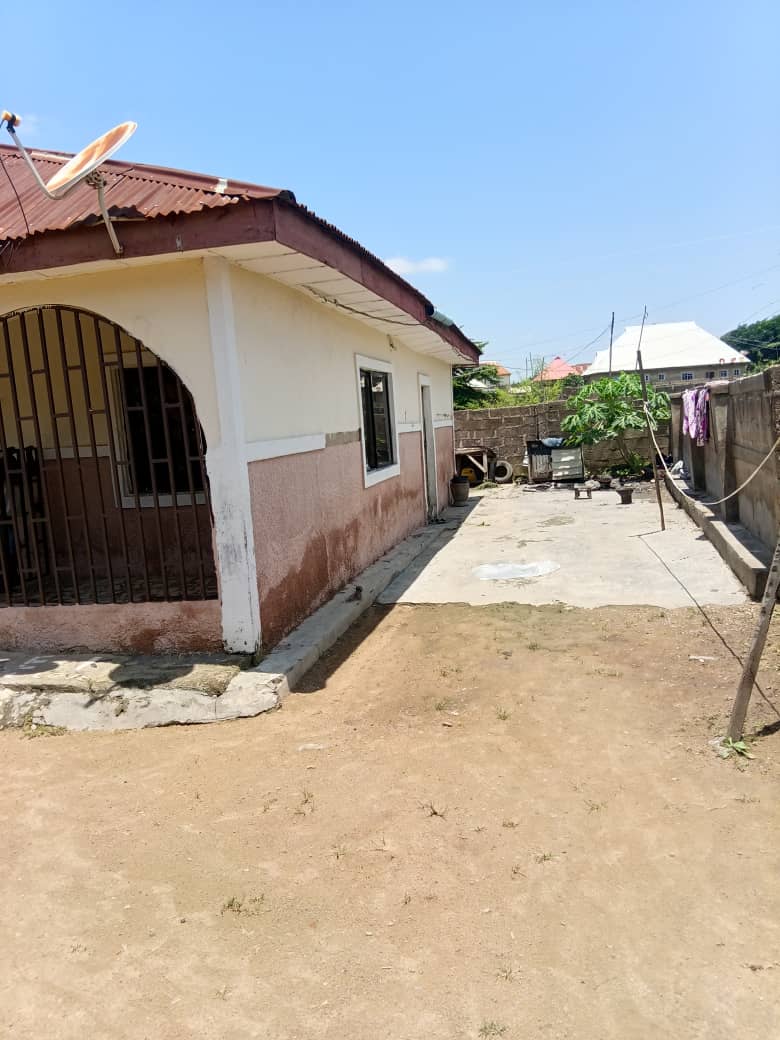 3 Bedroom Flat for Sale in Minna, Niger State - 1