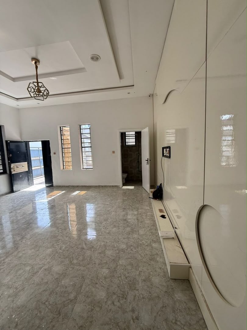 Spacious Studio Apartment for Rent in Royal Mews, Orchid, Lekki