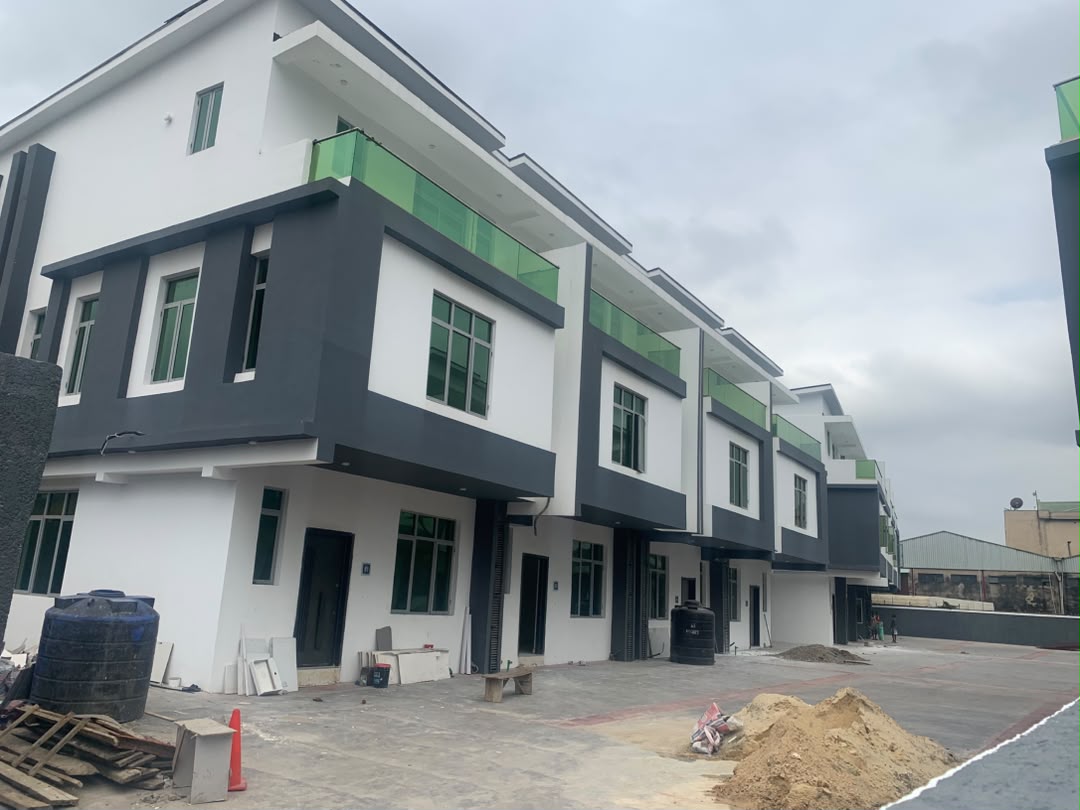 4 Bedroom Terrace Duplex for Sale in Anthony, Lagos