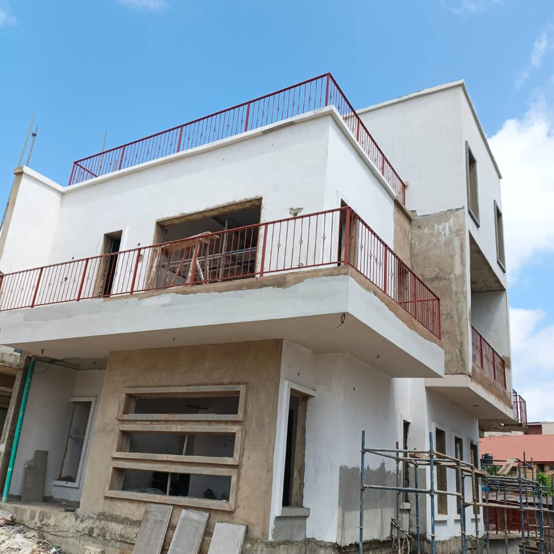 5 Bedroom Fully Detached House for Sale in Providos Estate, Railway Compound