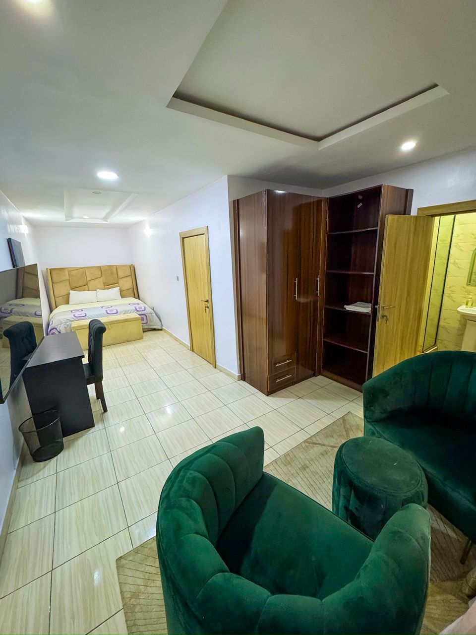 3 Bedroom Shortlet - 4