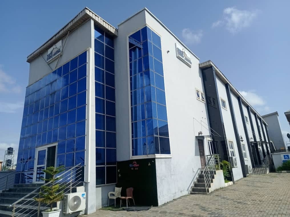 Event Centre with 1000 Capacity Hall for Sale in Ibadan, Oyo