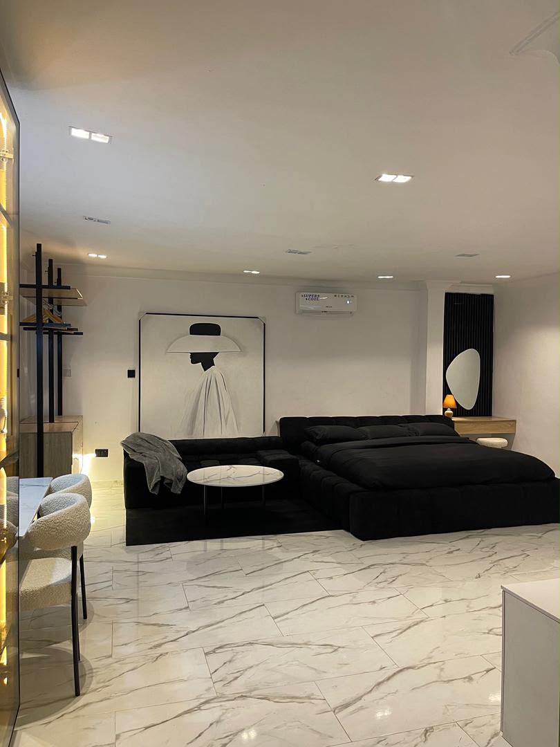 Studio Apartment for Shortlet in Jakande, Osapa, Lekki