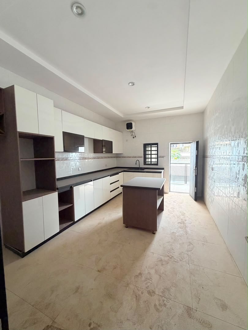 3 Bedroom Apartment for Sale in Guzape, Abuja