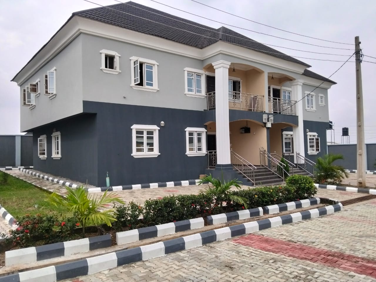 4 Bedroom Duplex for Rent in Arapaja