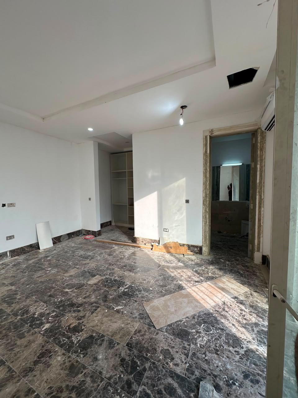 Luxury 1-Bedroom Apartment for Rent in Old Ikoyi, Lagos - 20