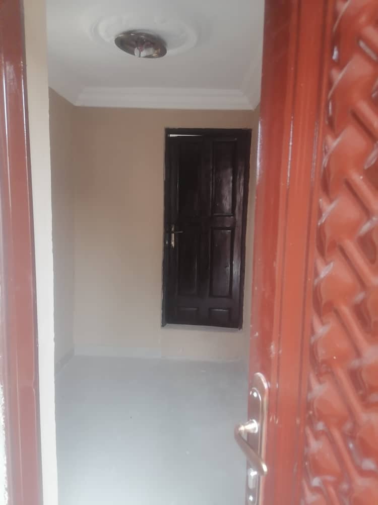 Room for Rent - 10