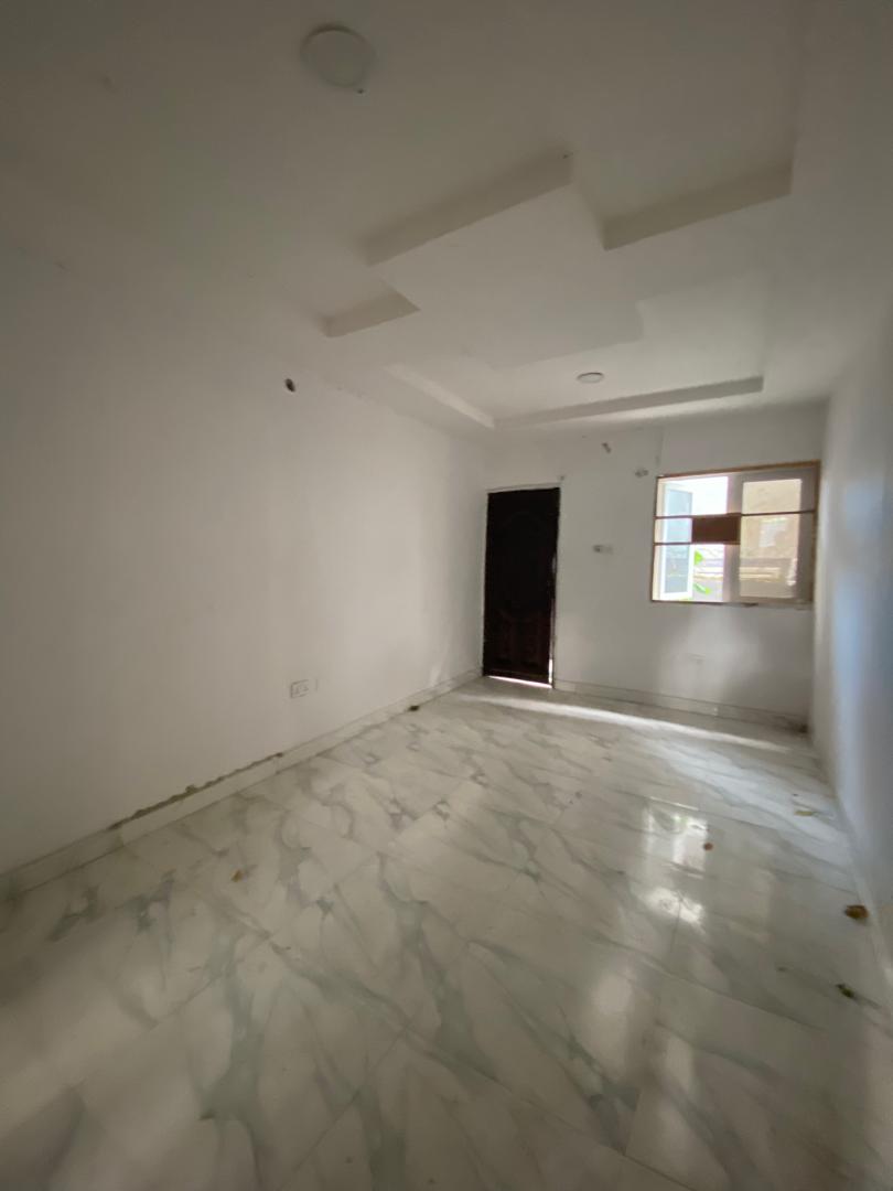 Comfortable Mini Flat for Rent in Osapa London, Lagos - 16