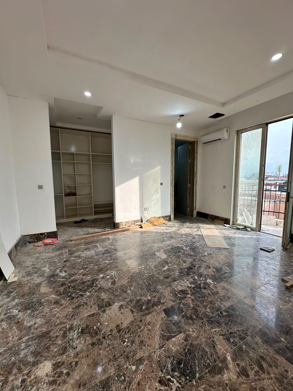 Luxury 1-Bedroom Apartment for Rent in Old Ikoyi, Lagos - 2