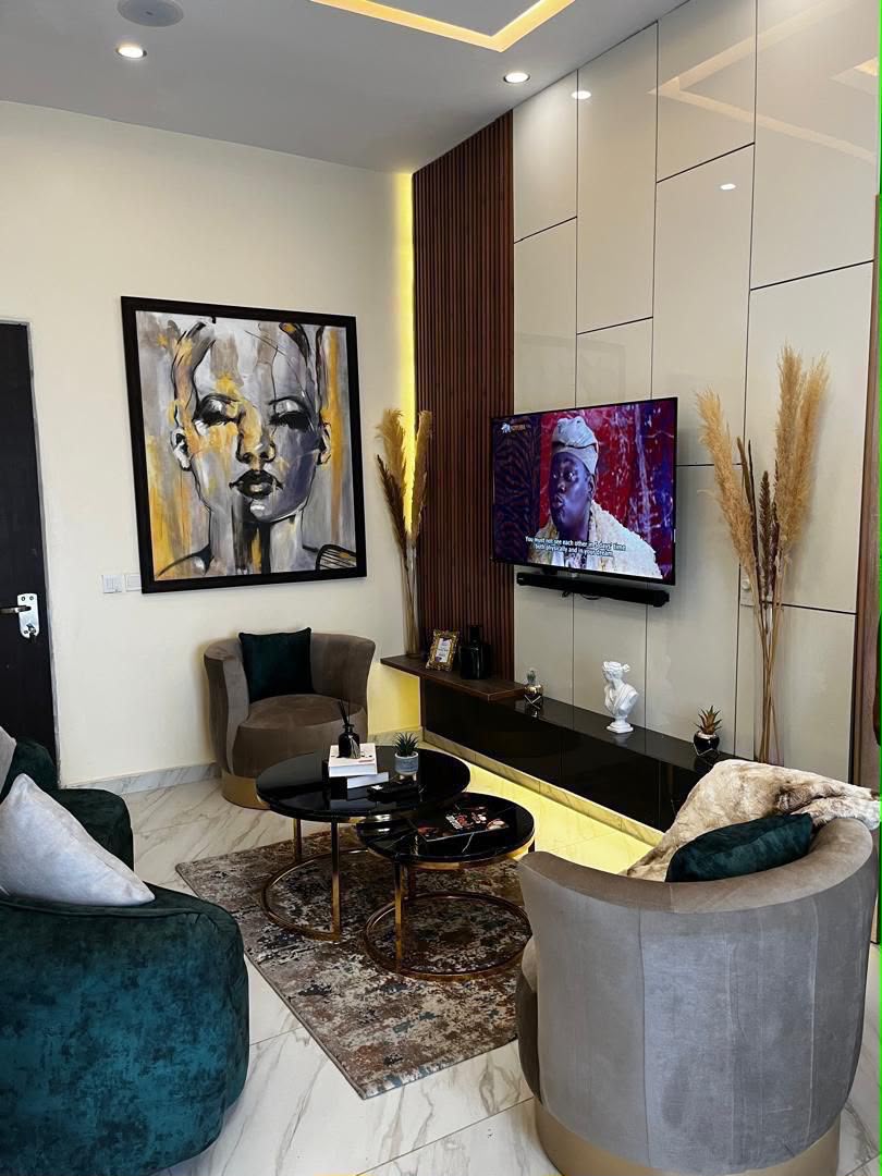 Unique 1 Bedroom Flat with BQ for Shortlet in Oniru, Victoria Island