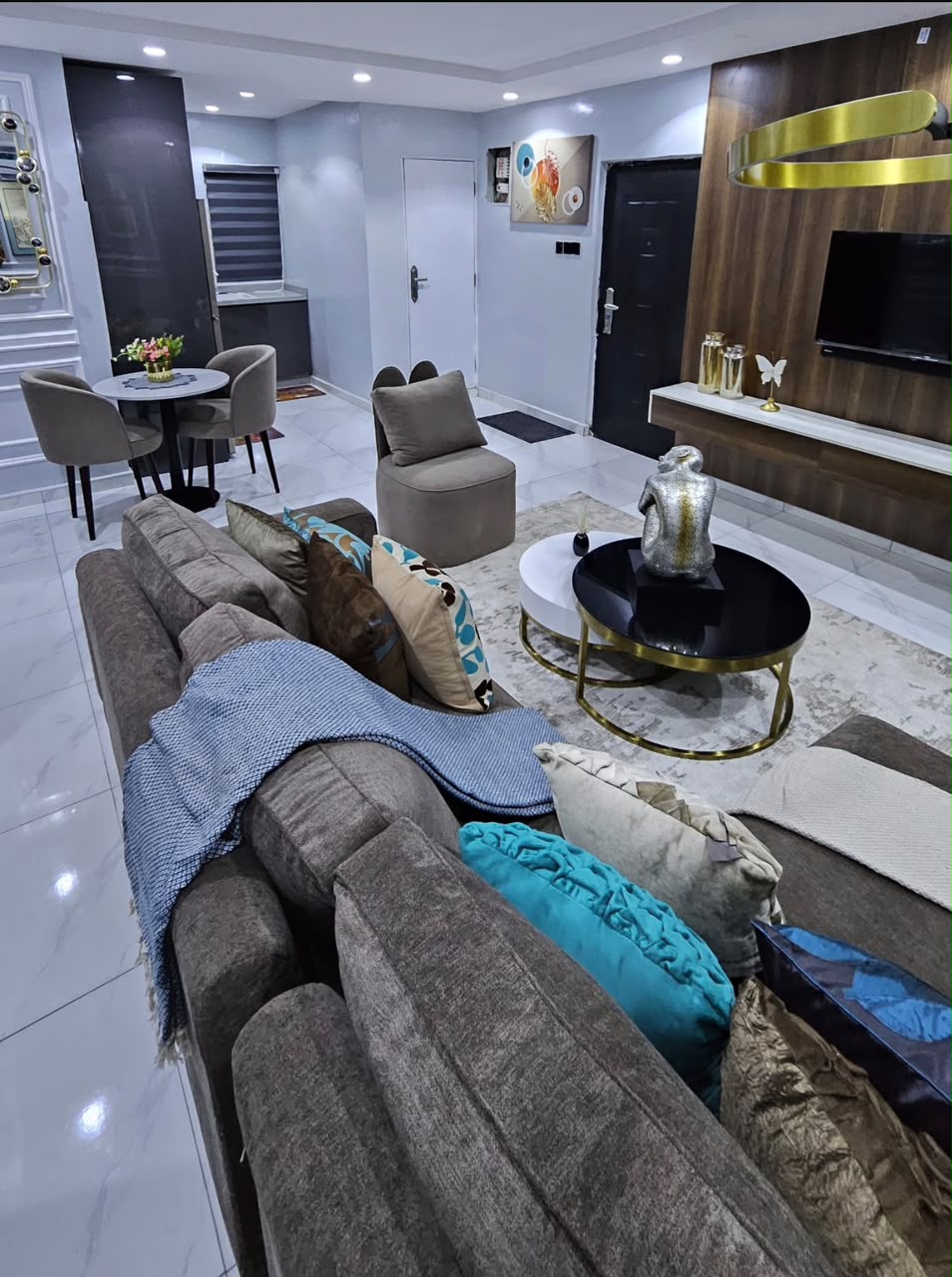 2 Bedroom Apartment for Shortlet at Bode Thomas, Surulere, Lagos